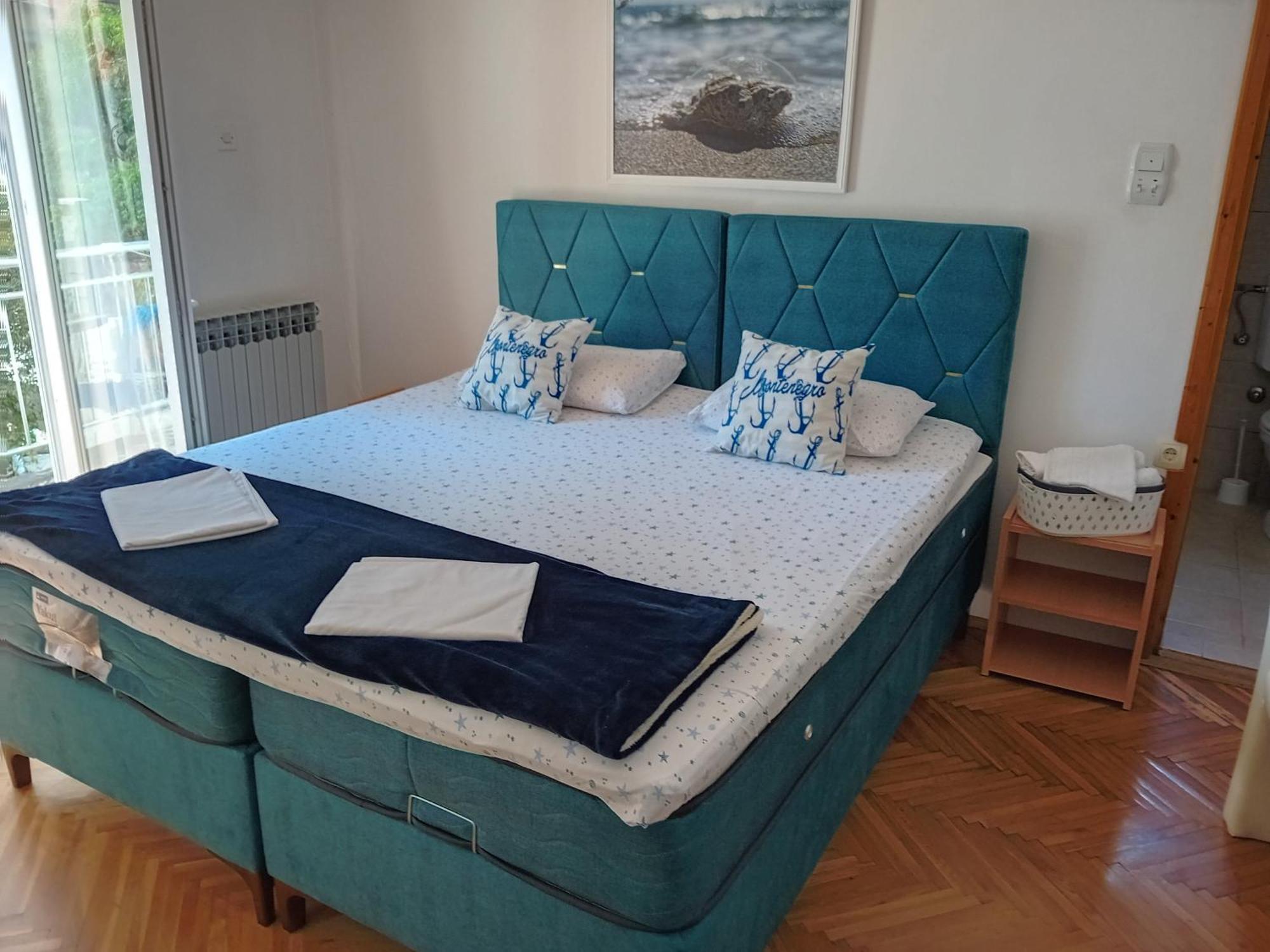 Guest House Vila Bak Будва Екстериор снимка