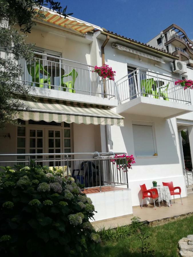 Guest House Vila Bak Будва Екстериор снимка